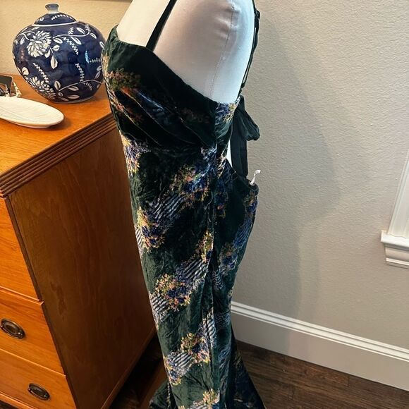 NWT Free People X REVOLVE Juliet Velvet Printed Maxi Dress in Emerald Combo-Q8 - Picture 4 of 8